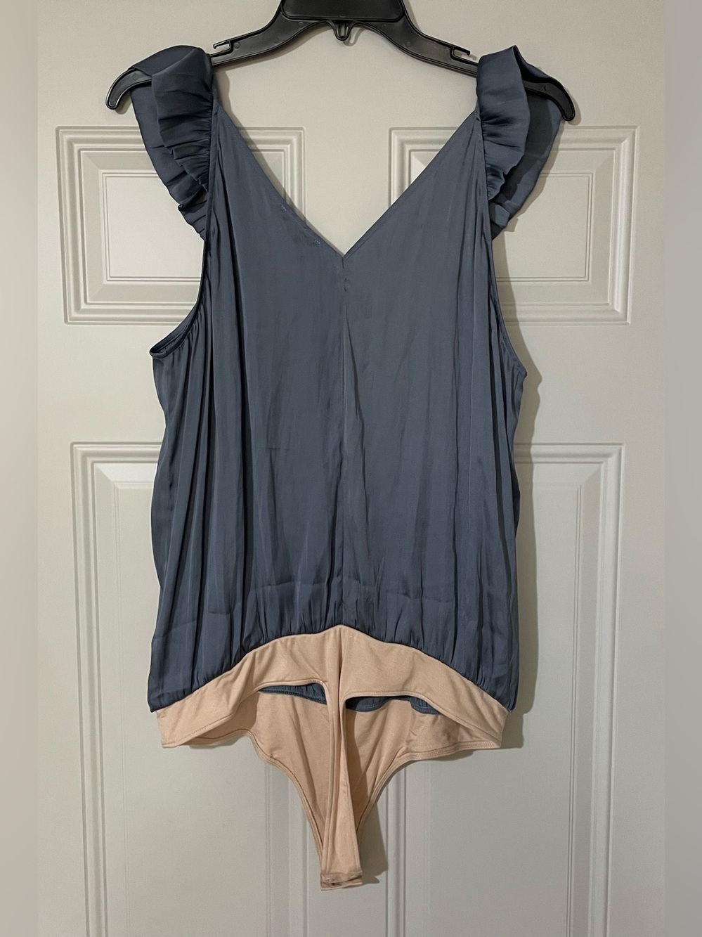 PAIGE Lunah Bodysuit V-back Ruffled Cap Sleeve Blue Large Old Money Quiet Luxury - Picture 9 of 10